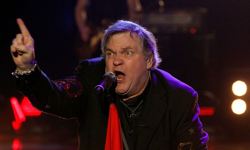 &copy; Reuters. Meat Loaf durante show em Friedrichshafen, na Alemanha
03/12/2011 REUTERS/Arnd Wiegmann