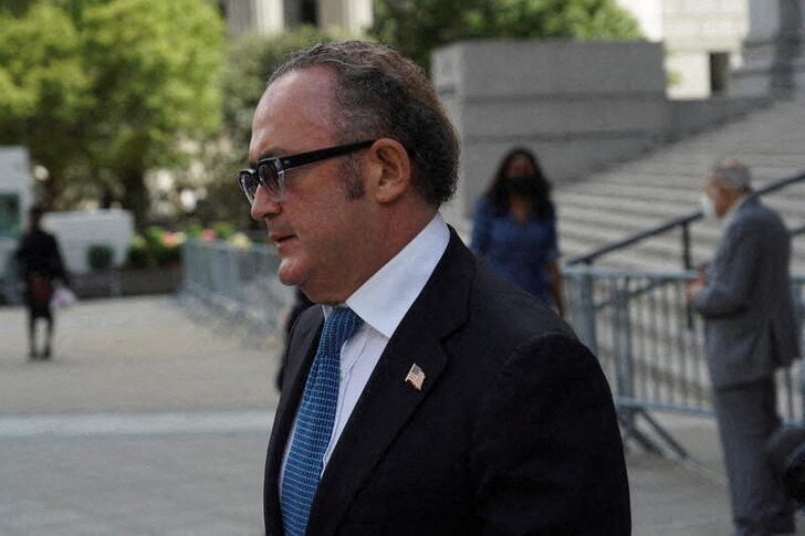 &copy; Reuters. FILE PHOTO: Russian-born businessman Igor Fruman departs the United States Courthouse in the Manhattan borough of New York City, U.S., September 10, 2021.  REUTERS/Go Nakamura