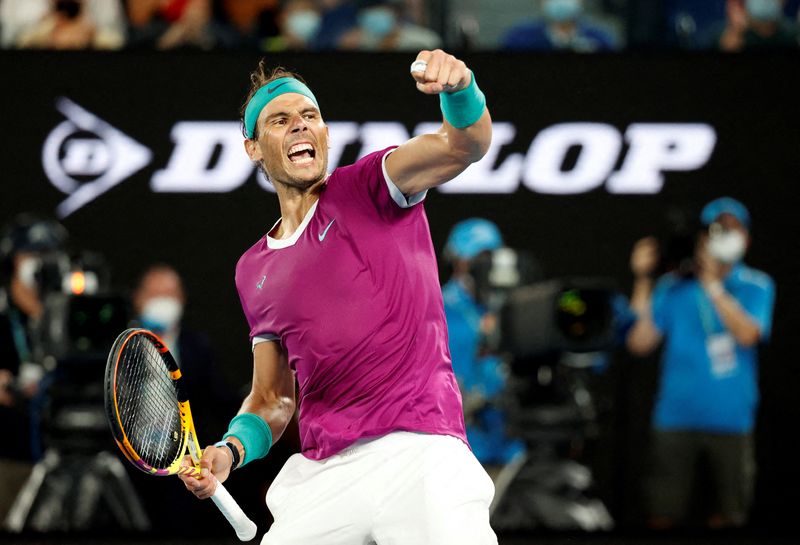 &copy; Reuters. Rafael Nadal comemora após vencer Karen Khachanov no Aberto da Austrália
21/01/2022 REUTERS/Asanka Brendon Ratnayake