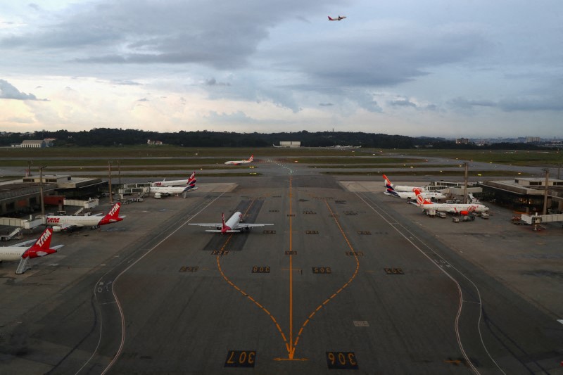 &copy; Reuters. Aviões em terminal do aeroporto de Guarulhos
16/04/2019
REUTERS/Amanda Perobelli