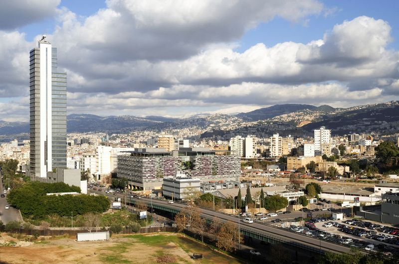 © Reuters. A general view shows residential buildings in Beirut, Lebanon January 20, 2022. Picture taken January 20, 2022. REUTERS/Emilie Madi