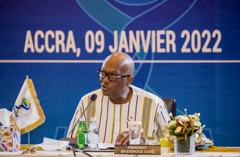 &copy; Reuters. رئيس بوركينا فاسو  روش مارك كابوريه يتحدث في أكرا في التاسع من يناير كانون الثاني 2022. صورة لرويترز من الخدمة الصحفية الرئاسية لساحل العاج. (ي