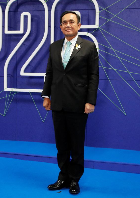 &copy; Reuters. رئيس الوزراء التايلاندي برايوت تشان أوتشا لدى وصوله إلى مؤتمر الأمم المتحدة بشأن تغير المناخ في جلاسكو بالأول من نوفمبر تشرين الثاني 2021. صو