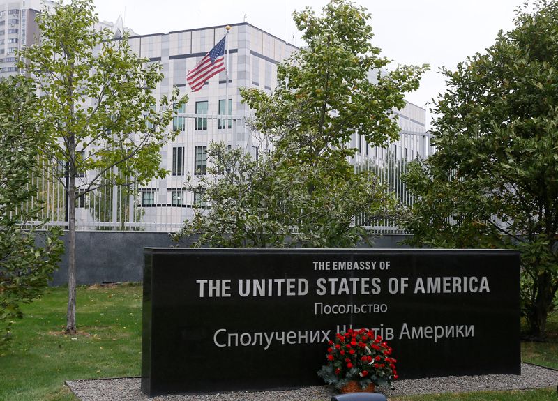 &copy; Reuters. FILE PHOTO: A view shows the U.S. Embassy in Kyiv, Ukraine October 1, 2020.  REUTERS/Gleb Garanich