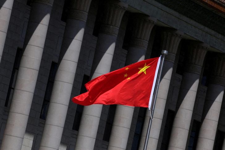 &copy; Reuters. 　１月２４日、中国外務省は、日米首脳会談を巡り、両国に厳重に抗議したと表明した。写真は中国の国旗。２０１９年５月、北京で撮影（２０２２年　ロイター／Jason Lee）