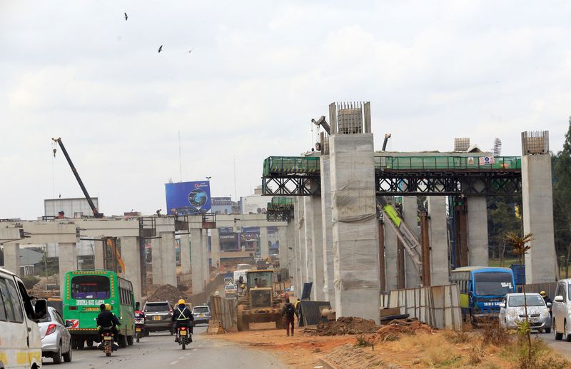 &copy; Reuters. FILE PHOTO: Motorists drive on the controlled section during the construction of the Nairobi Expressway, undertaken by the China Road and Bridge Corporation (CRBC) on a public-private partnership (PPP) basis, along Uhuru highway in Nairobi, Kenya August 5