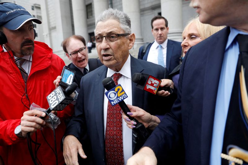 &copy; Reuters. FILE PHOTO: Former New York Assembly Speaker Sheldon Silver leaves federal court after his sentencing hearing following his conviction on federal corruption charges in Manhattan, New York, U.S., July 27, 2018.  REUTERS/Shannon Stapleton/File Photo