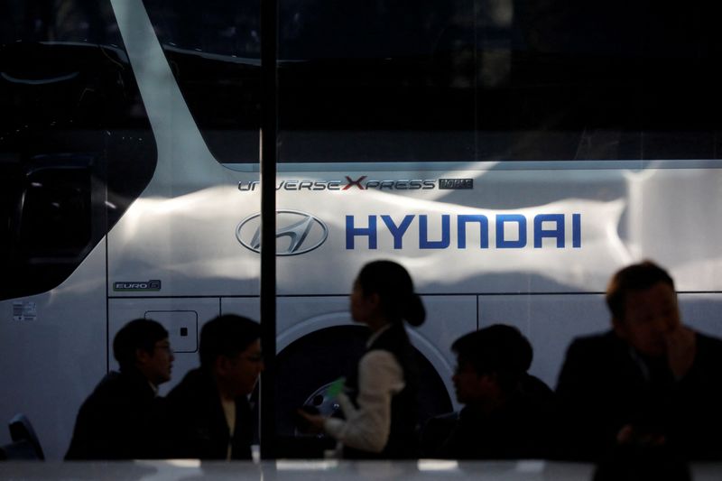 © Reuters. FILE PHOTO: The logo of Hyundai Motors is seen at the company's headquarters in Seoul, South Korea, March 22, 2019.     REUTERS/Kim Hong-Ji