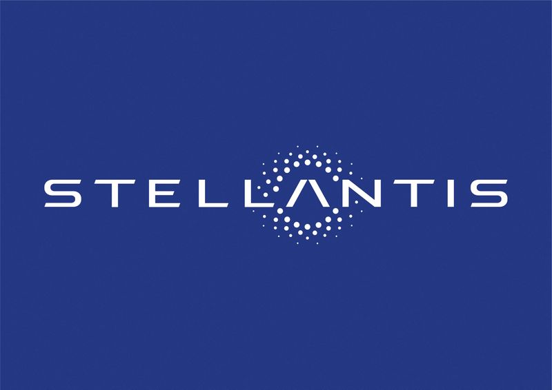 &copy; Reuters. FILE PHOTO: The logo of Stellantis is seen in this image provided on November 9, 2020. Communication FCA /Handout via REUTERS 