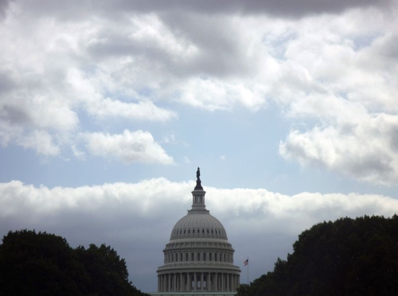 &copy; Reuters. The U.S. Capitol building is seen on Capitol Hill in Washington, September 29, 2008. U.S. lawmakers on Capitol Hill rejected a $700 billion bailout plan for the financial industry in a shock vote that sent global markets sliding as the world credit crisis