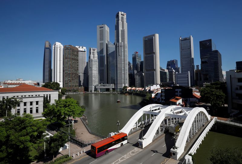 &copy; Reuters.     シンガポール経済開発庁が２６日発表した２０２１年の海外からの固定資産投資（契約ベース）は前年比３１％減の１１８億シンガポールドル（８７億８０００万ドル）と、５年ぶりに
