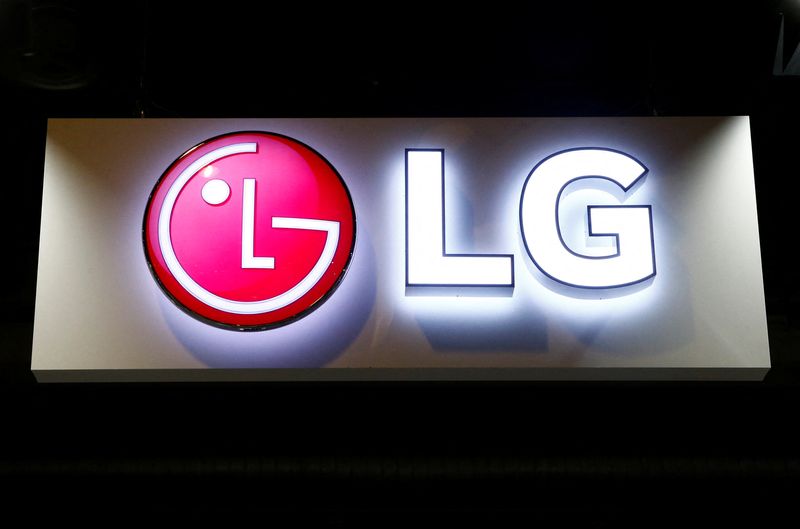 © Reuters. Logo da LG
 3/11/2021 REUTERS/Arnd WIegmann