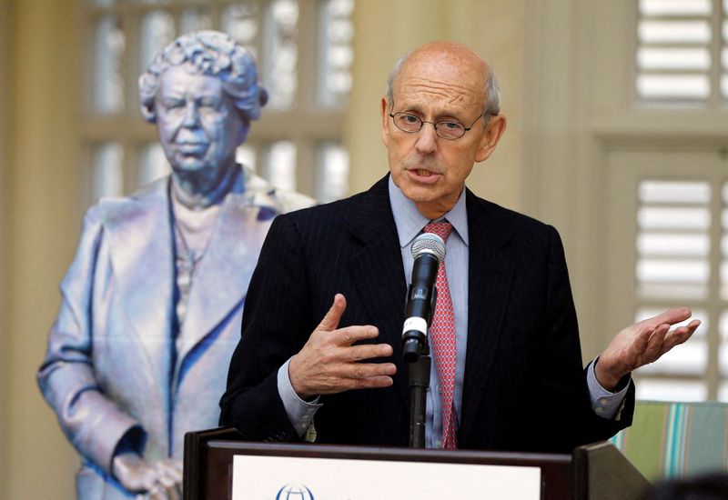 &copy; Reuters. FILE PHOTO: Supreme Court Associate Justice Stephen Breyer speaks alongside a life-size cutout of Eleanor Roosevelt, at the American Society of International Law's 106th meeting in Washington, March 29, 2012.  REUTERS/Jason Reed/File Photo
