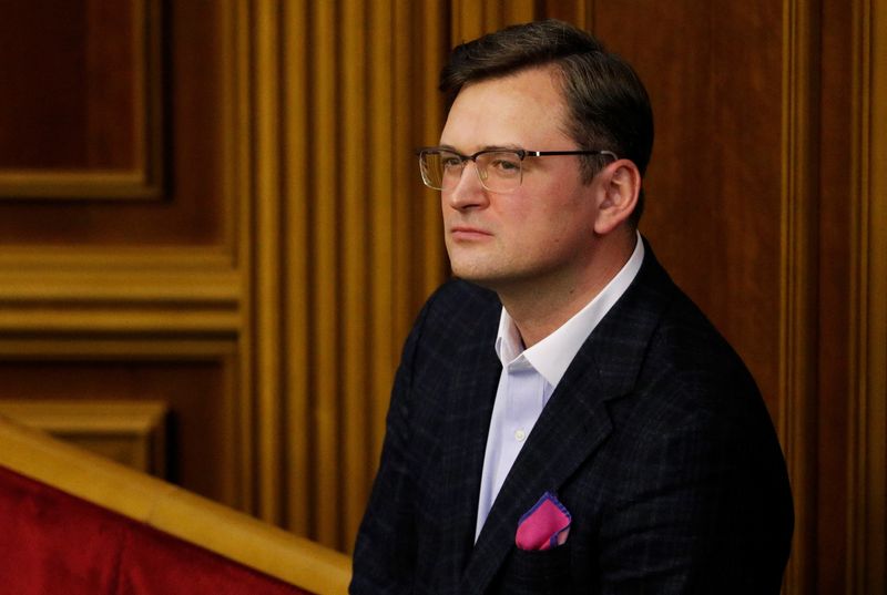 &copy; Reuters. FOTO DE ARCHIVO: Dmytro Kuleba, candidato al puesto de ministro de Asuntos Exteriores de Ucrania, asiste a una sesión parlamentaria en Kiev, Ucrania, 4 de marzo de 2020. REUTERS/Valentyn Ogirenko