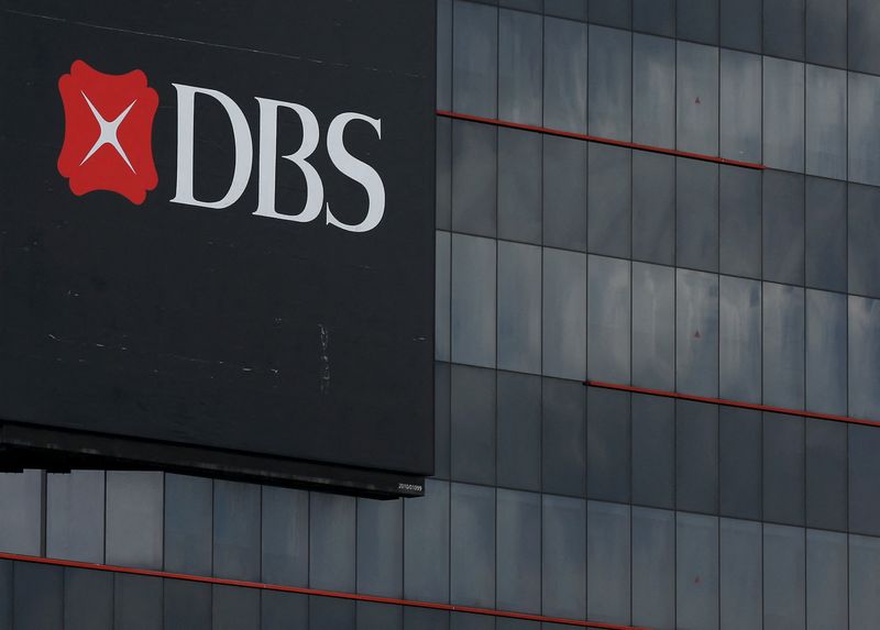 &copy; Reuters. FILE PHOTO: A logo of DBS is pictured outside an office in Singapore January 5, 2016.  REUTERS/Edgar Su/File Photo  