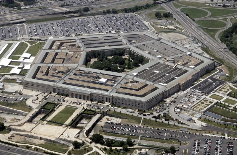&copy; Reuters. FILE PHOTO: An aerial view of the Pentagon building in Washington, June 15, 2005/File Photo