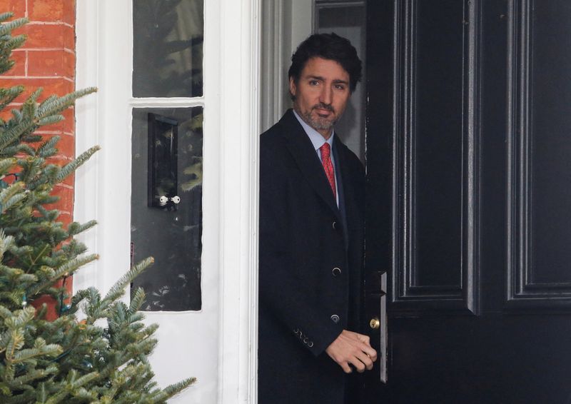&copy; Reuters.  １月２７日、カナダのトルドー首相（写真）は、新型コロナウイルス感染者との接触があったことから５日間の隔離に入っていることを明らかにした。オタワで２０２０年３月撮影（２０