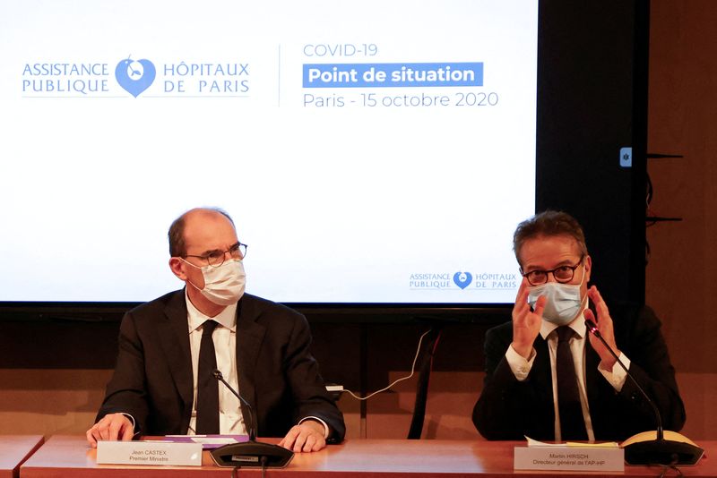 &copy; Reuters. パリ公立病院連合（ＡＰ－ＨＰ）のトップが、新型コロナウイルスワクチン接種を拒否した人の治療に公的医療保険を適用し続けるべきかとの疑問を投げ掛け、大論争に発展している。写真