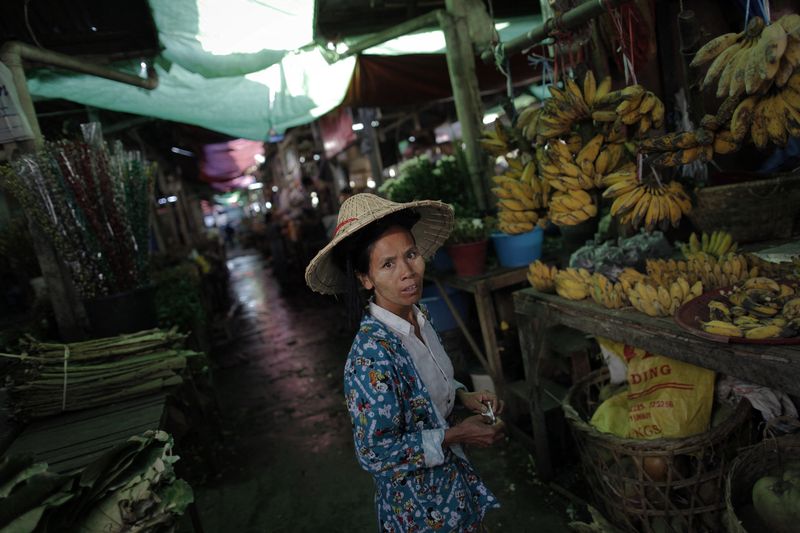 La economía de Myanmar sigue 