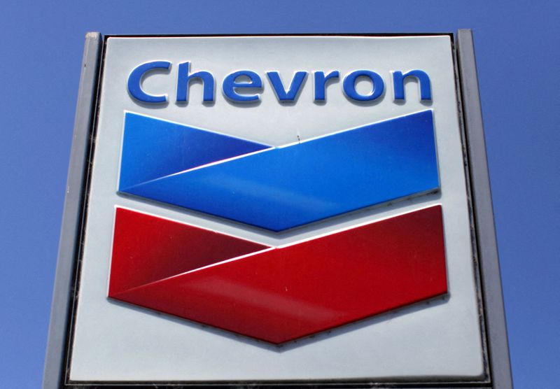 &copy; Reuters. FILE PHOTO: A Chevron gas station sign is seen in Del Mar, California, in this April 25, 2013 photo. REUTERS/Mike Blake/File Photo