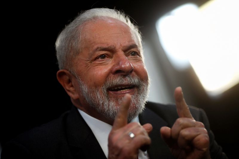 Justiça federal arquiva ação contra Lula sobre triplex no Guarujá