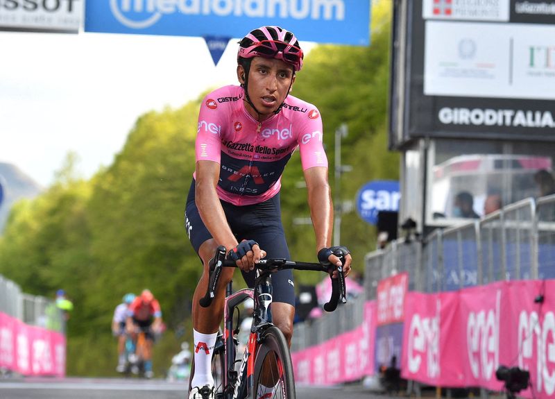 &copy; Reuters. Foto de archivo del ciclista colombiano  Egan Bernal en el Giro de Italia 
May 28, 2021 

 REUTERS/Jennifer Lorenzini/File Photo
