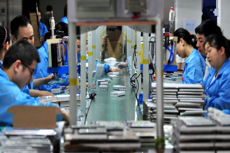 China Jan factory activity growth slows, demand wanes as COVID surges