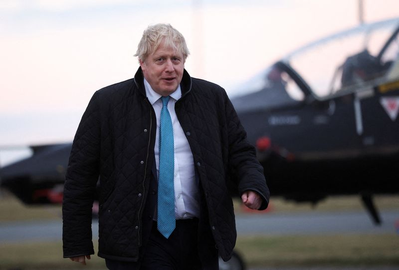 &copy; Reuters. FILE PHOTO: British Prime Minister Boris Johnson visits RAF Valley in Anglesey, Britain January 27, 2022. REUTERS/Carl Recine