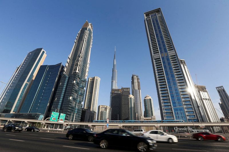 © Reuters. FILE PHOTO: A general view of Sheikh Zayed Road in Dubai, United Arab Emirates, December 08, 2021. REUTERS/Satish Kumar/File Photo