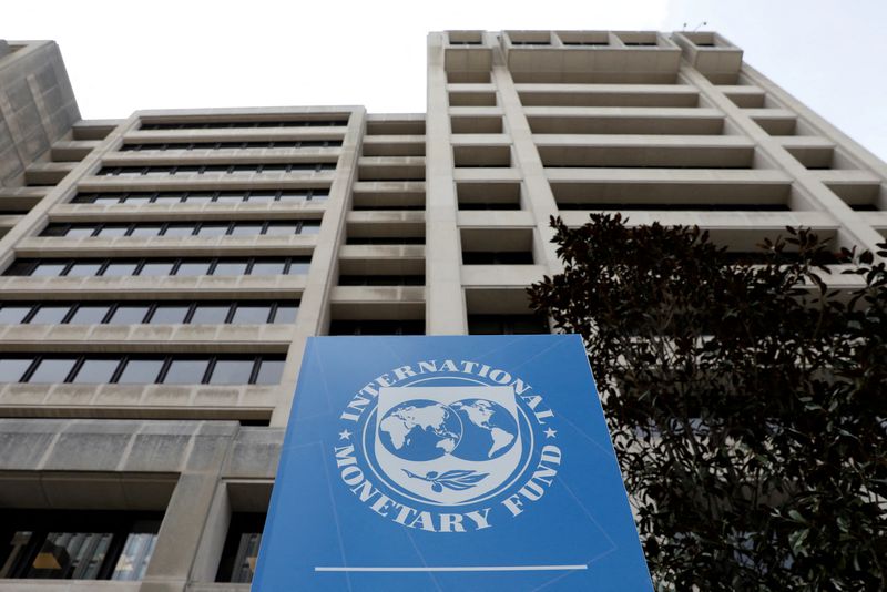 &copy; Reuters. FILE PHOTO: The International Monetary Fund (IMF) headquarters building is seen ahead of the IMF/World Bank spring meetings in Washington, U.S., April 8, 2019. REUTERS/Yuri Gripas/File Photo