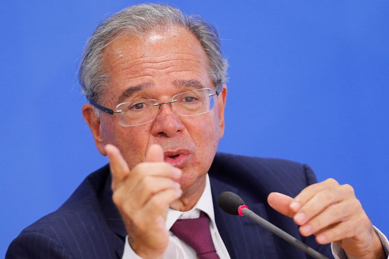 &copy; Reuters. Ministro da Economia, Paulo Guedes, em evento no Palácio do Planalto em Brasília
25/01/2022
REUTERS/Adriano Machado