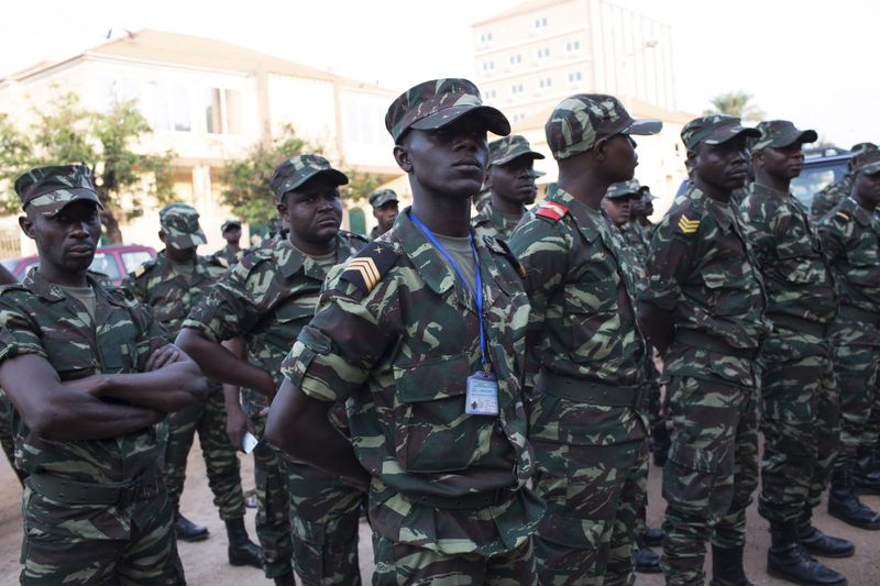 &copy; Reuters. عناصر من الجيش في غينيا بيساو. صورة من أرشيف رويترز