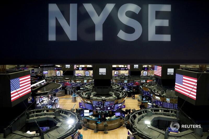 &copy; Reuters. 米国株式市場は不安定な値動きとなる中、主要株価指数が続伸して取引を終えた。２０２０年３月撮影（２０２２年　ロイター/Lucas Jackson）