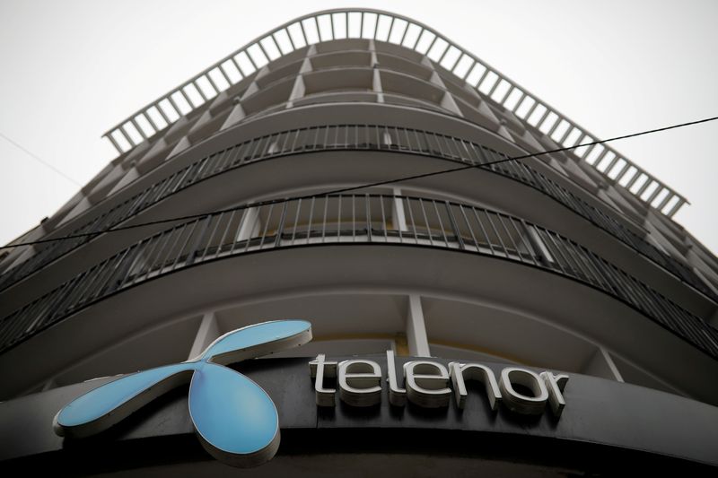© Reuters. FOTO DE ARCHIVO: El logotipo de Telenor en el centro de Belgrado, Serbia, el 21 de marzo de 2018. REUTERS/Marko Djurica