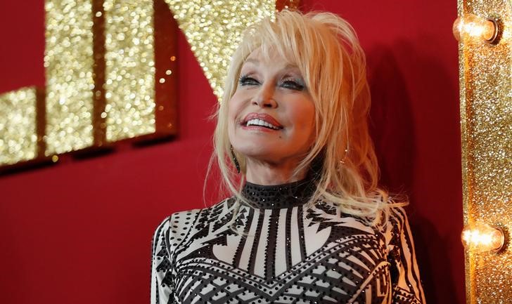 &copy; Reuters. Dolly Parton durante a estreia do filme Dumplin' em Los Angeles, Califórnia
06/12/2018 REUTERS/Mario Anzuoni