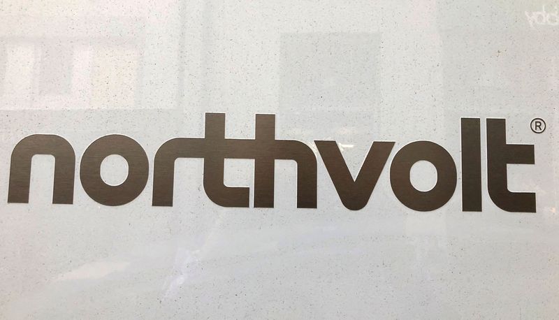 © Reuters. FILE PHOTO: Northvolt logo is pictured in the Northvolt office in Stockholm, Sweden June 14, 2018. REUTERS/Esha Vaish/File Photo