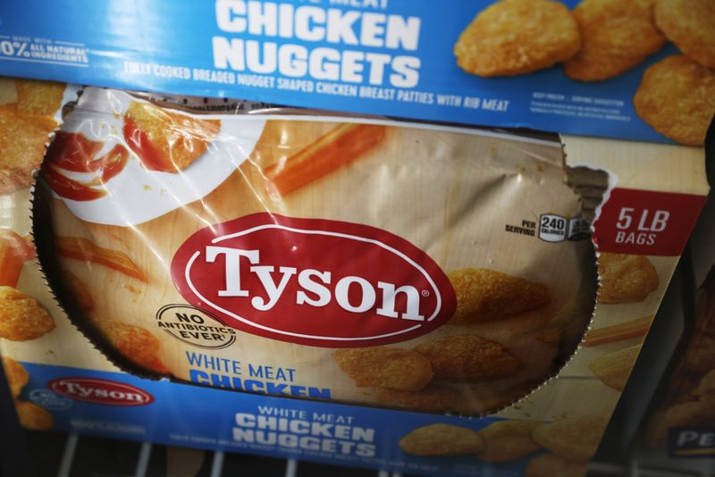 &copy; Reuters. Tyson Chicken Nuggets, owned by Tyson Foods, are seen for sale in Queens, New York, U.S., November 16, 2021. REUTERS/Andrew Kelly