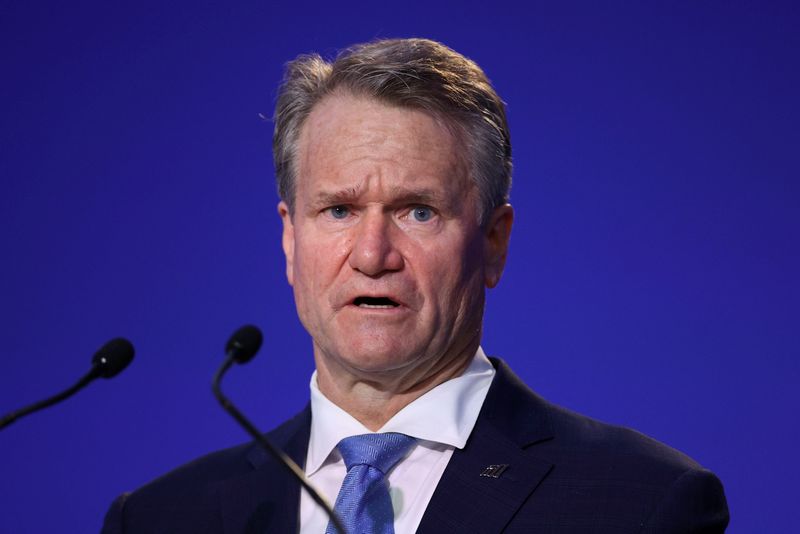 &copy; Reuters. FILE PHOTO: CEO and Chairman of the Bank of America Brian Moynihan speaks during the UN Climate Change Conference (COP26) in Glasgow, Scotland, Britain, November 2, 2021. REUTERS/Hannah McKay/Pool