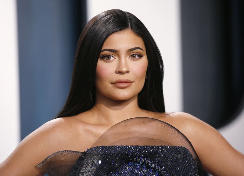 Kylie Jenner appears to announce birth of baby boy