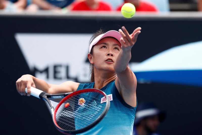 &copy; Reuters. La star chinoise du tennis, Peng Shuai, a déclaré au journal l'Equipe n'avoir jamais accusé quiconque de l'avoir agressée sexuellement. /Photo d'archives/REUTERS/Edgar Su
