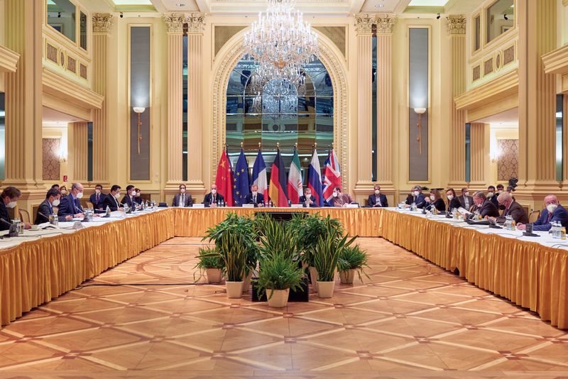 &copy; Reuters. جولة سابقة من محادثات إحياء اتفاق إيران النووي في فيينا يوم 17 أبريل نيسان 2021. صورة من الدائرة الأوروبية للشؤون الخارجية حصلت عليها رويترز من