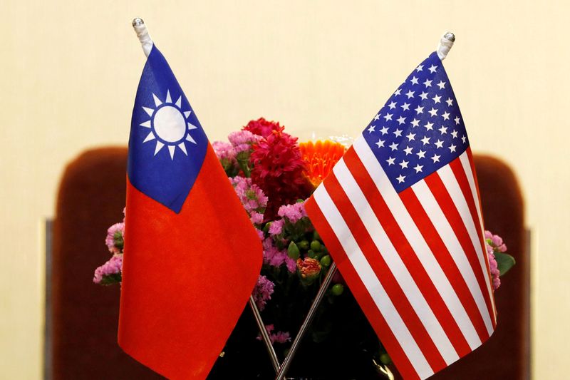 &copy; Reuters. FILE PHOTO: Flags of Taiwan and U.S. are placed for a meeting in Taipei, Taiwan March 27, 2018. REUTERS/Tyrone Siu/File Photo