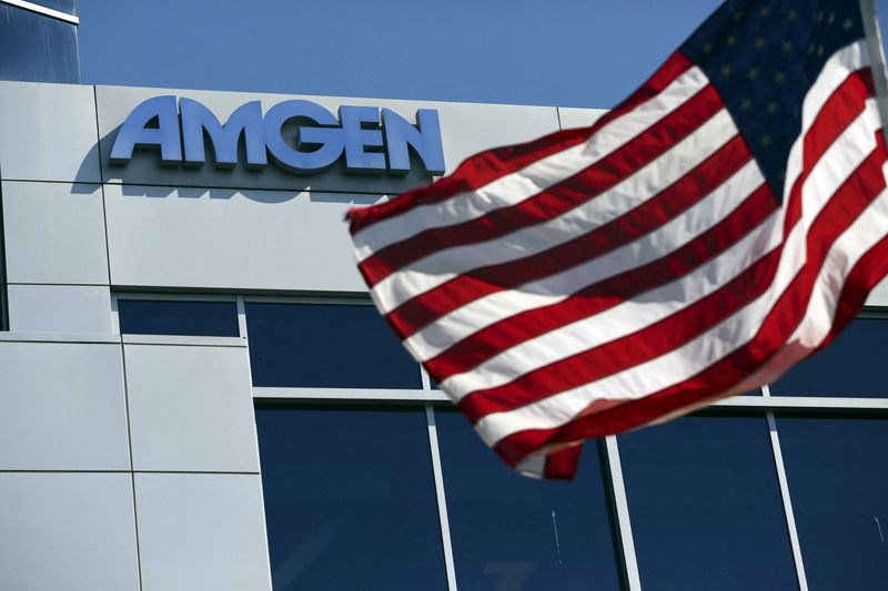 © Reuters. FILE PHOTO: An Amgen sign is seen at the company's office in South San Francisco, California in this October 21, 2013 photo.  REUTERS/Robert Galbraith