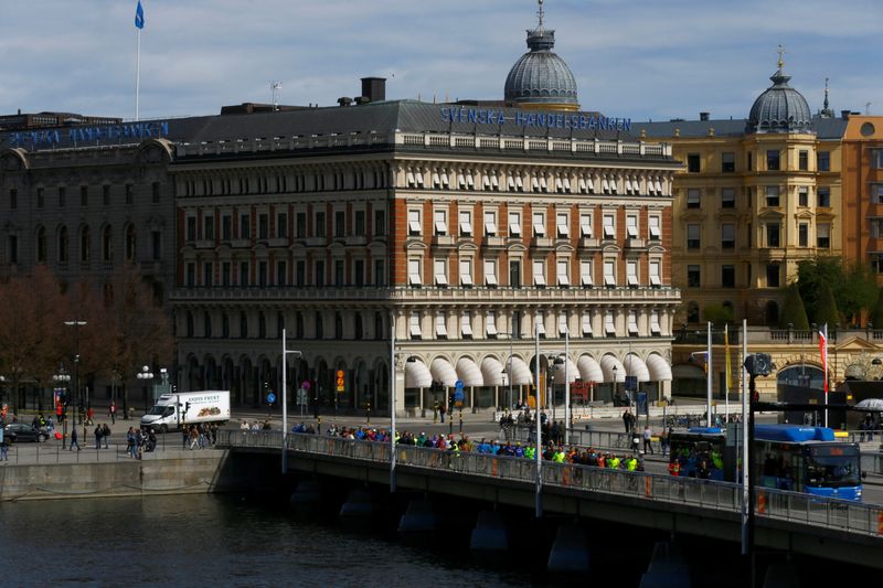 &copy; Reuters. FILE PHOTO: A view of the headquarters of the Handelsbanken in Stockholm, Sweden, May 7, 2017. REUTERS/Ints Kalnins
