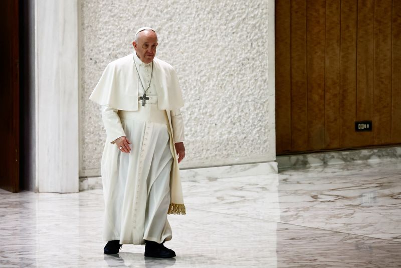 &copy; Reuters. Papa Franscico durante audiência semanal no Vaticano
09/02/2022 REUTERS/Yara Nardi