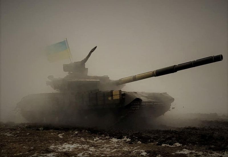 © Reuters. A tank of the Ukrainian Armed Forces is seen during military drills at a training ground in the Dnipropetrovsk region, Ukraine, February 8, 2022.   Ukrainian Armed Forces General Staff/via REUTERS  