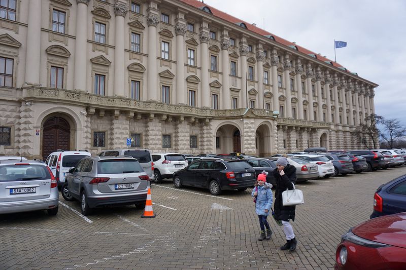 © Reuters. FILE PHOTO: General view of Czernin Palace in Prague, Czech Republic February 9, 2022. REUTERS/Jiri Skacel