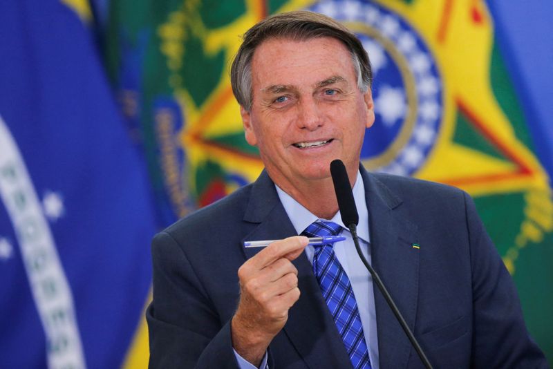&copy; Reuters. Presidente Jair  Bolsonaro discursa durante cerimônia no Palácio do Planalto
04/02/2022 REUTERS/Adriano Machado