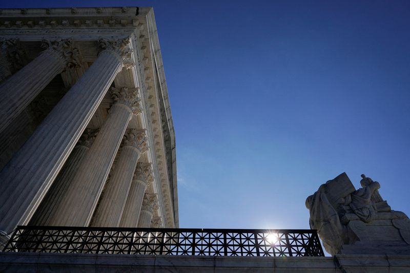 &copy; Reuters. FILE PHOTO: U.S. Supreme Court is seen after it was reported Supreme Court Justice Stephen Breyer will retire at the end of this term, in Washington, U.S., January 26, 2022. REUTERS/Joshua Roberts/File Photo