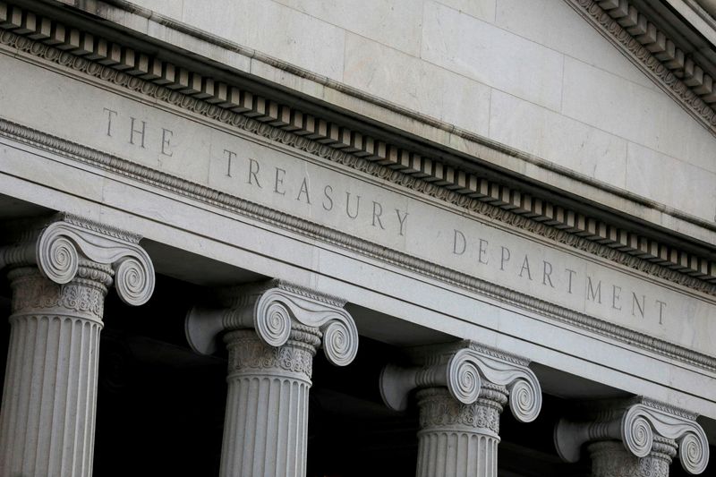 © Reuters. FILE PHOTO: The United States Department of the Treasury is seen in Washington, D.C., U.S., August 30, 2020. REUTERS/Andrew Kelly